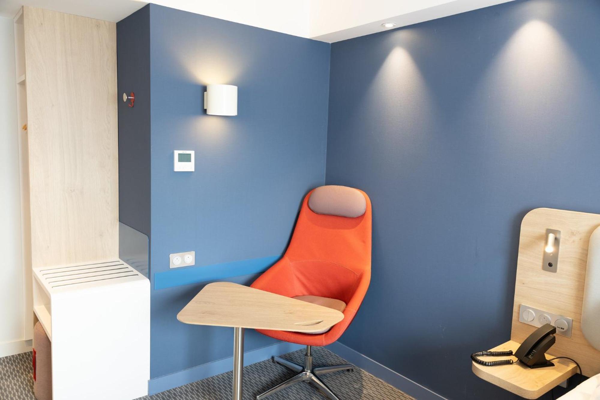 Holiday Inn Express Caen Epron By Ihg Exterior photo